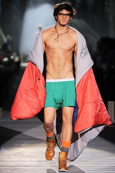 Look 1